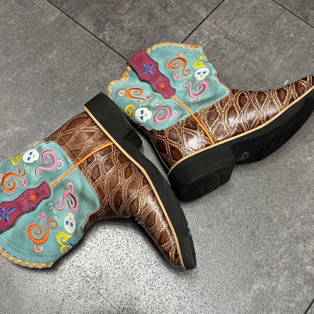 Ariat Fatbaby Leather Embroidered Cowboy Boots Pink Ostrich Print Skulls 10.5 - Picture 5 of 6